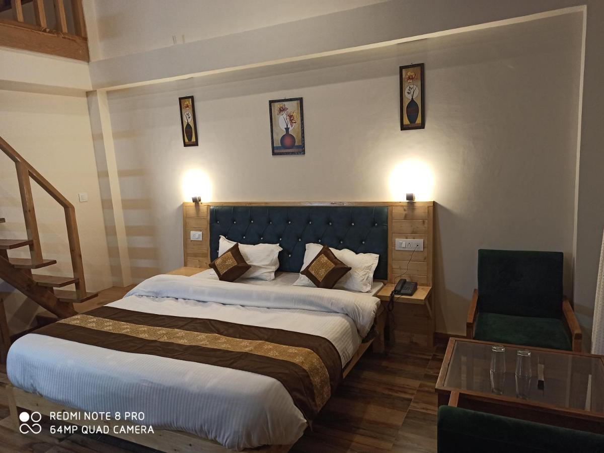 Hotel Hillside View Manāli Екстериор снимка