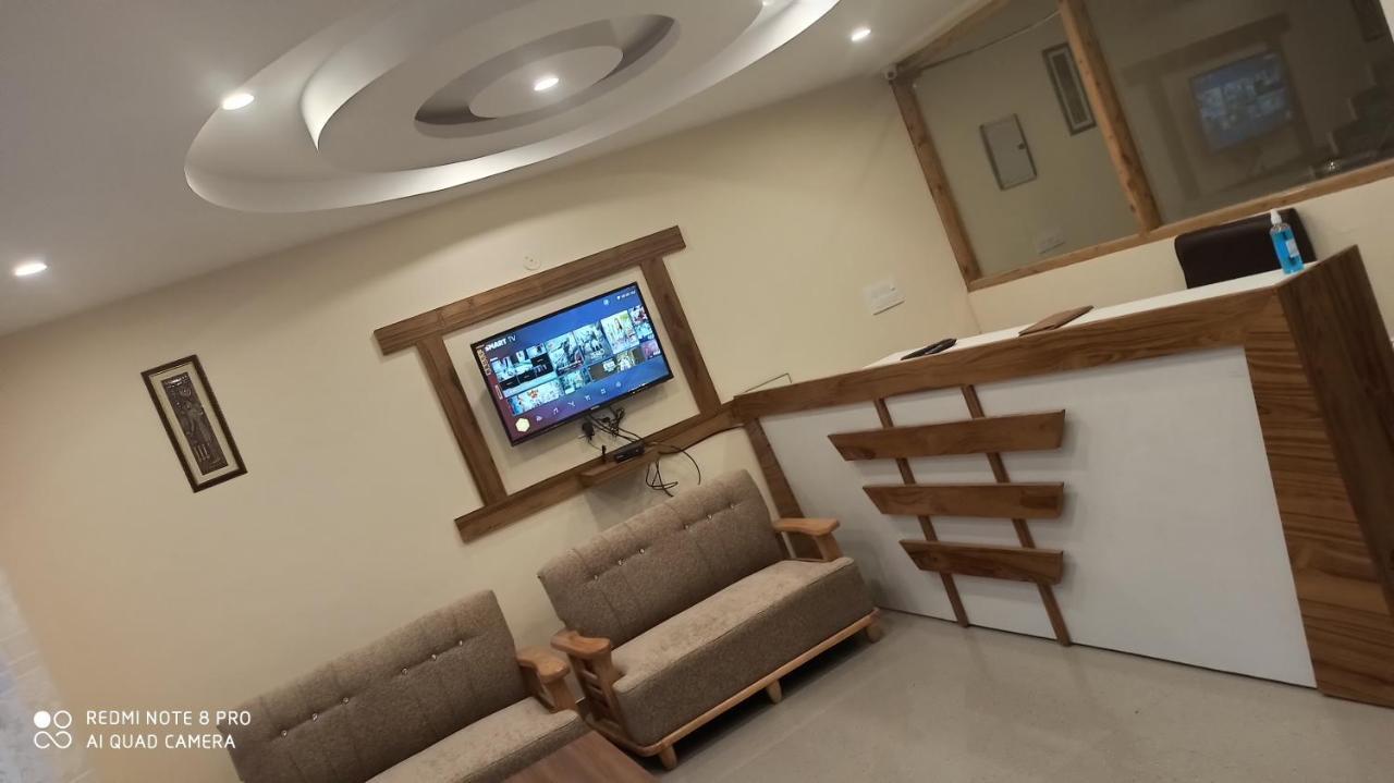 Hotel Hillside View Manāli Екстериор снимка